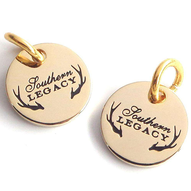 Etiqueta de nombre de marca de ropa de Metal redondo grabado de latón personalizado de diseño gratuito etiquetas de etiquetas de esmalte de logotipo personalizado para ropa