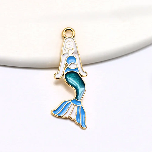 Venta al por mayor logotipo personalizado esmalte llaveros metal llavero lindo sirena llavero