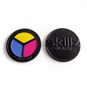 Insignia de pin de metal con botón personalizado de fábrica con insignia de logotipo colorido de flores