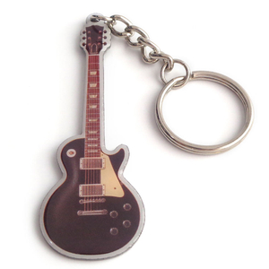 Nuevo llavero impreso personalizado de metal con forma de guitarra de recuerdo