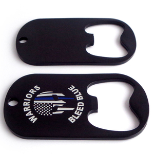 Etiqueta de nombre de llave de placa de identificación de metal personalizada con logotipo grabado con abrebotellas