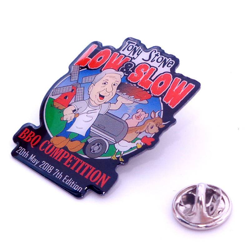 Botón de fabricante personalizado Insignia de dibujos animados Etiquetas Pin Clip de metal personalizado
