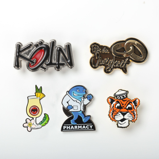 Venta al por mayor, broche de Pin de esmalte de Metal, insignia de Pin de solapa barata personalizada para regalos de ropa
