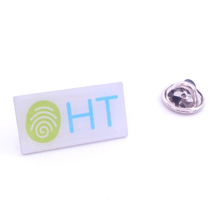 Pin de esmalte duro de metal con logotipo personalizado de fábrica de alta calidad al por mayor con tarjeta de respaldo