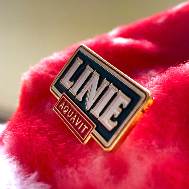 Sin fabricación mínima Broches y alfileres de Navidad con logotipo de latón de metal personalizado Pin de esmalte de solapa